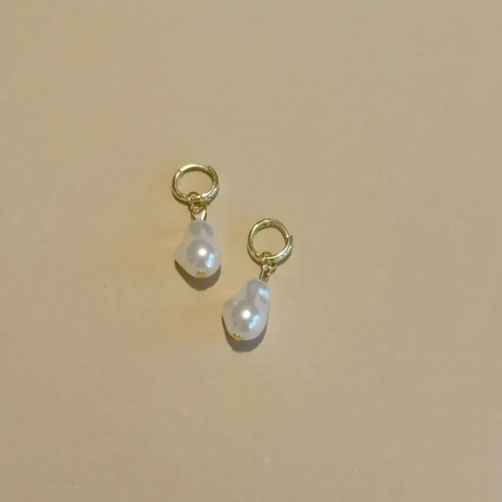 Pearl hoop Earrings M1296